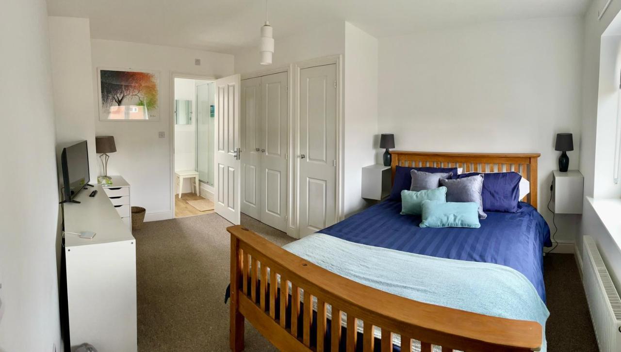 Stunning Large Detached Gloucester, 4 Beds, 3 Bedroom, 2 Bathroom Property, Nr Chelt, The Docks And Quays Sleeps 6 외부 사진