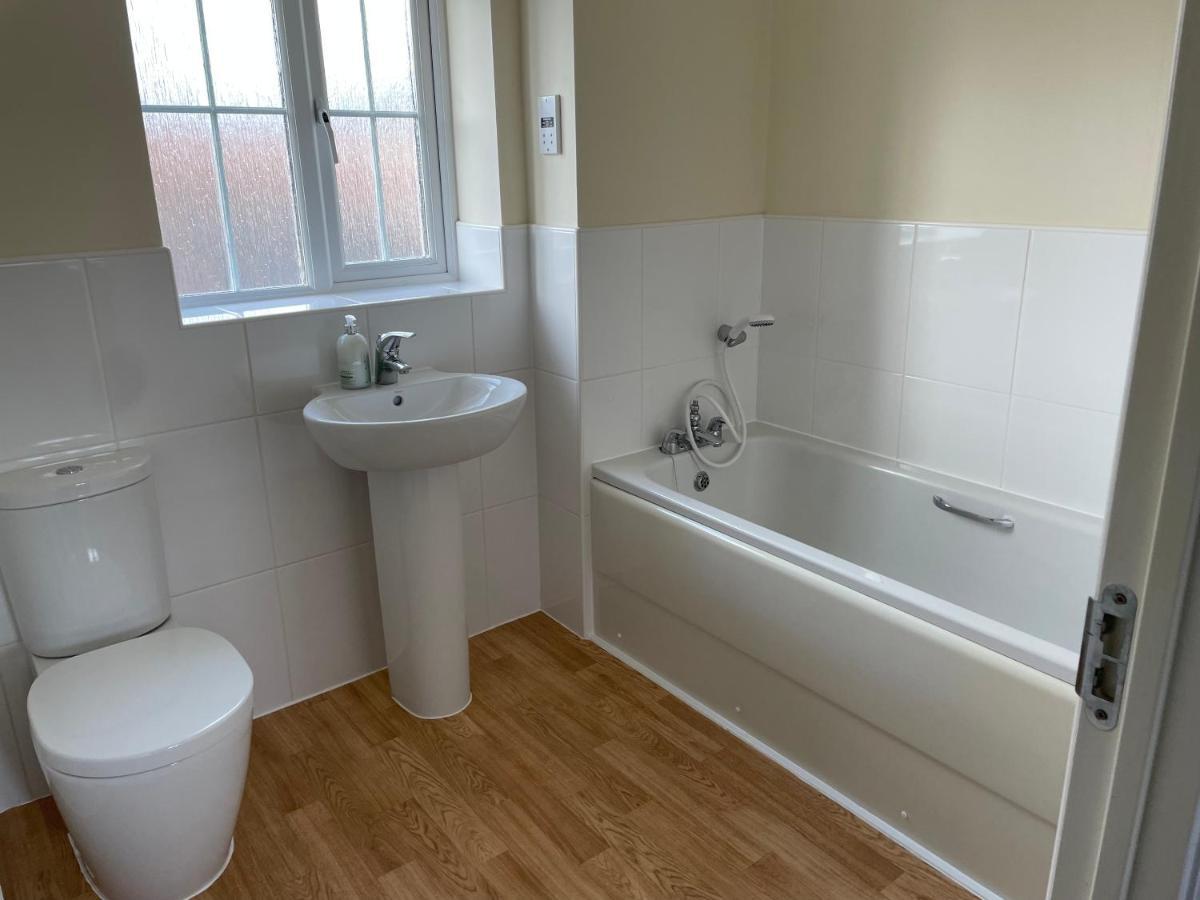 Stunning Large Detached Gloucester, 4 Beds, 3 Bedroom, 2 Bathroom Property, Nr Chelt, The Docks And Quays Sleeps 6 외부 사진