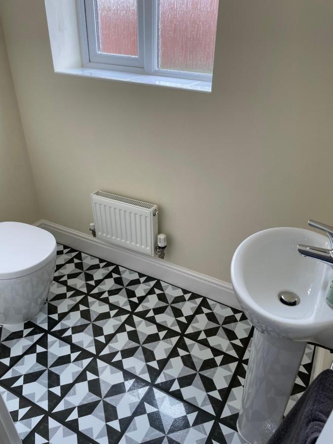 Stunning Large Detached Gloucester, 4 Beds, 3 Bedroom, 2 Bathroom Property, Nr Chelt, The Docks And Quays Sleeps 6 외부 사진