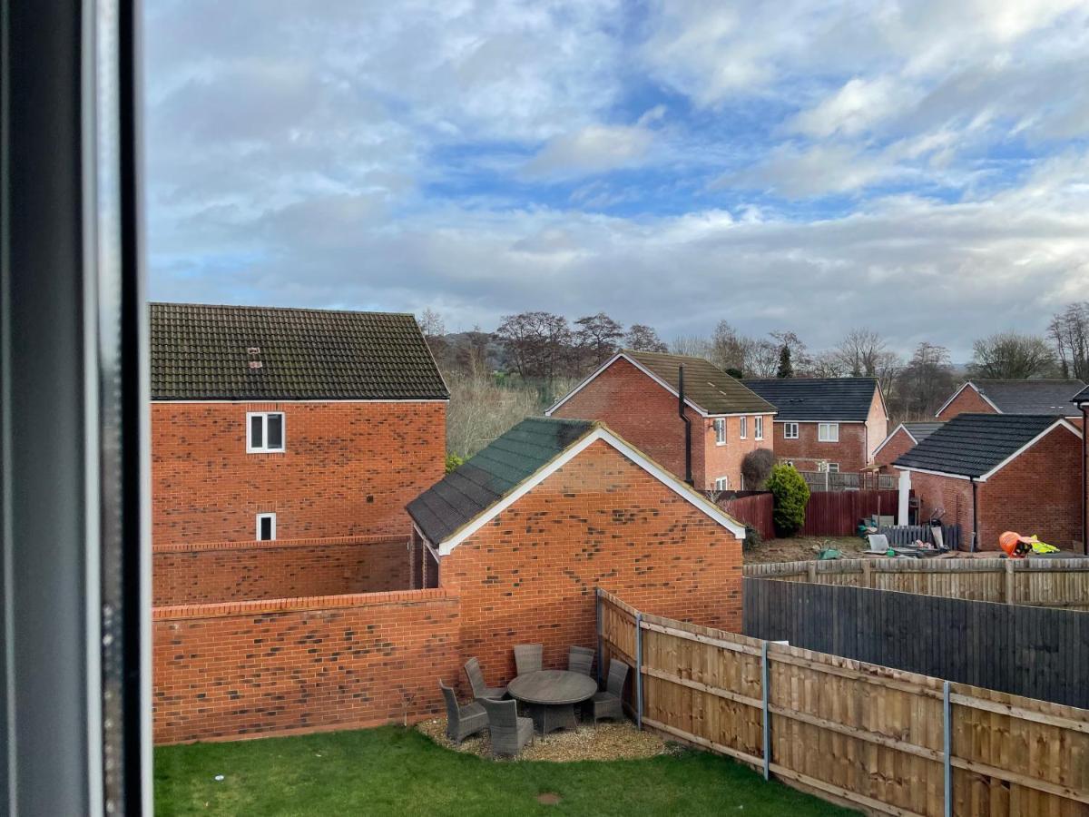 Stunning Large Detached Gloucester, 4 Beds, 3 Bedroom, 2 Bathroom Property, Nr Chelt, The Docks And Quays Sleeps 6 외부 사진