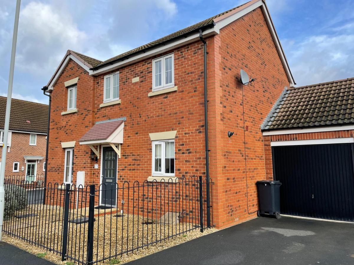 Stunning Large Detached Gloucester, 4 Beds, 3 Bedroom, 2 Bathroom Property, Nr Chelt, The Docks And Quays Sleeps 6 외부 사진